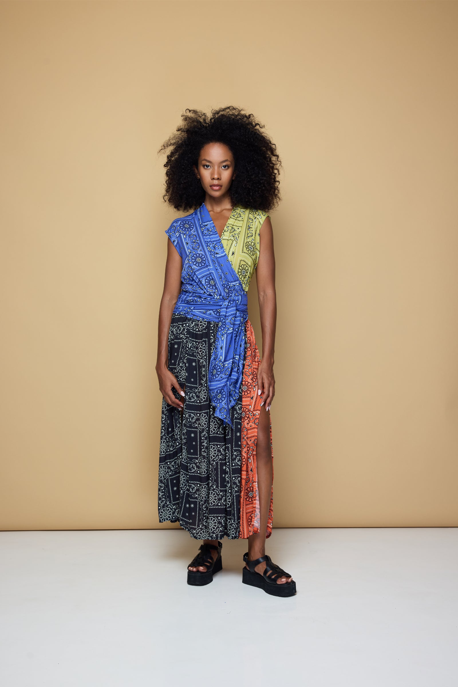 THE POINT DRESS MAXI - PATCHWORK BANDANA BLUE/LIME/BLACK/BLOOD ORANGE