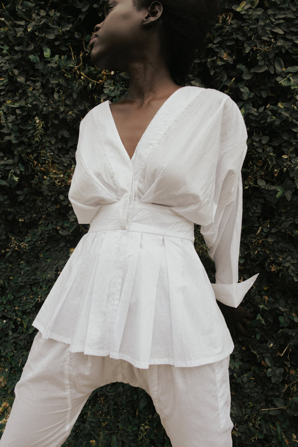 THE RAY PLEATED COTTON TOP - GHOST WHITE
