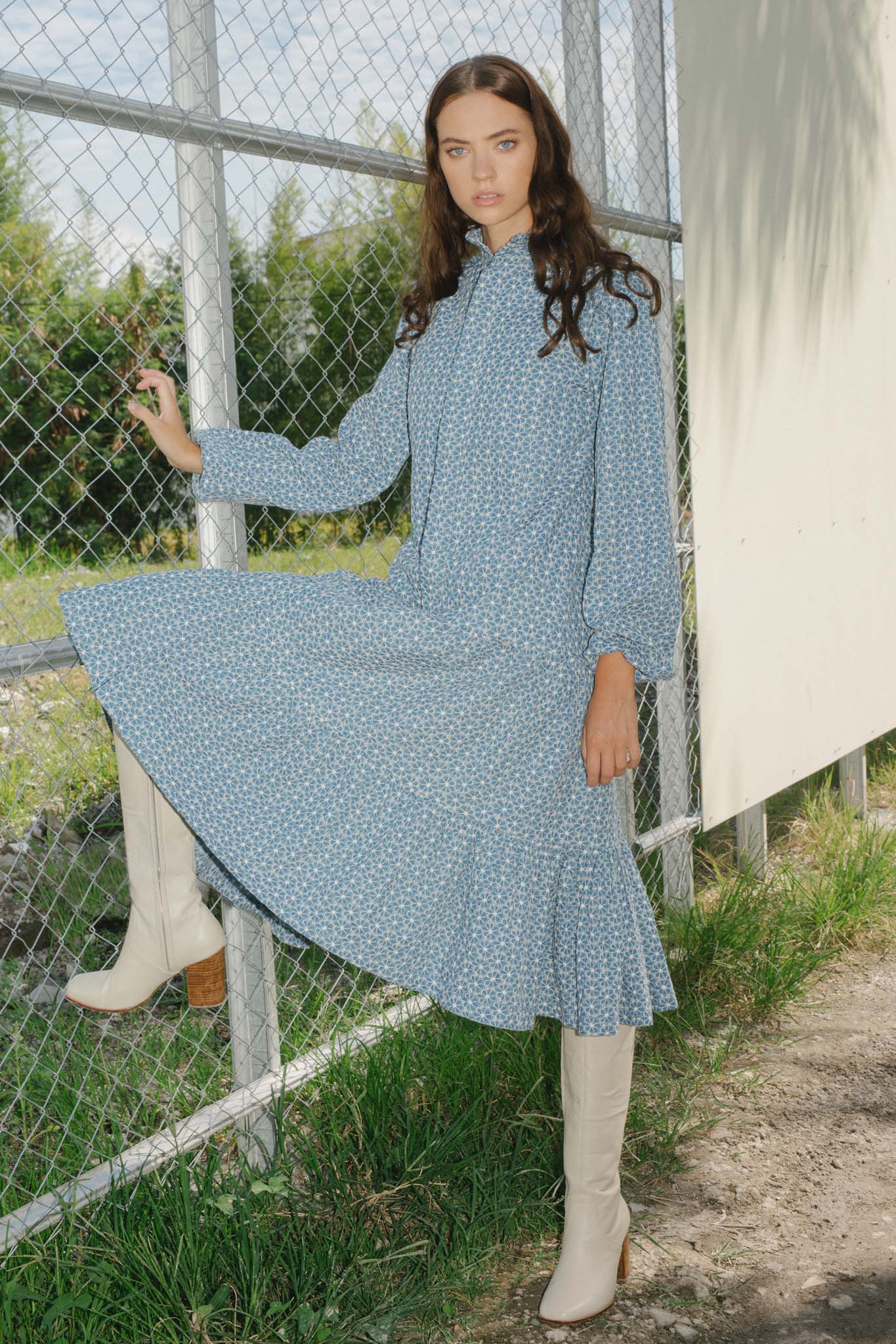 THE EMBROIDERED DRESS - EMBROIDERED FLOWERS